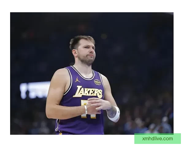 东契奇40分准三双创纪录力压詹姆斯全场最佳无詹姆斯难以取胜